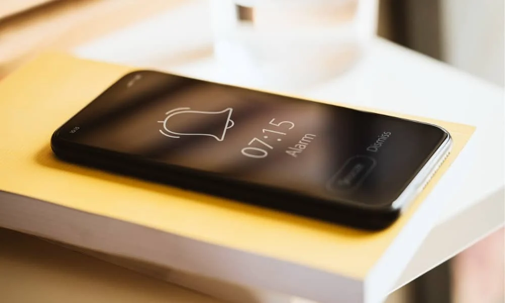 自定义警报：更改 iPhone 上的警报声音